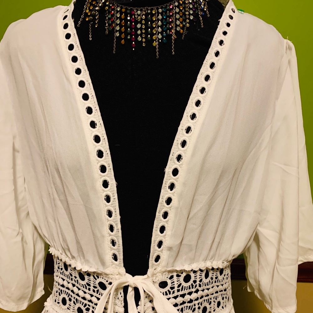 White Robe small - Picture 2 of 3